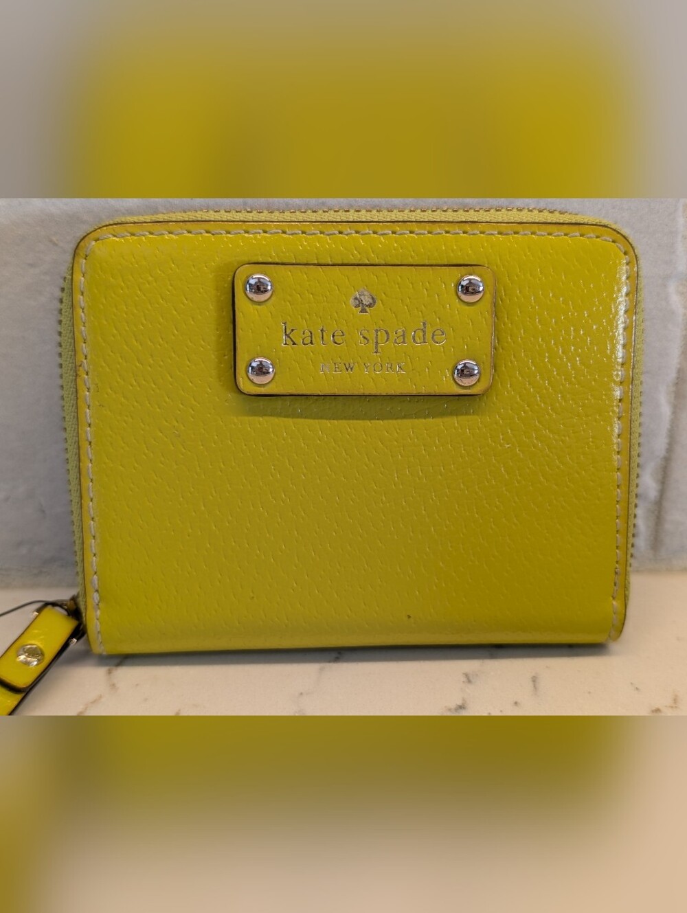 Kate Spade Zip Wallet - EUC - Lime Green 4x3.25 Inches